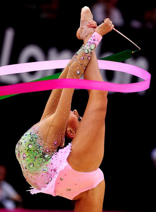 Фоторепортаж о выступлении Евгении Канаевой в финале олимпийских соревнований по художественной гимнастике. Фото: Jamie Squire / Getty Images